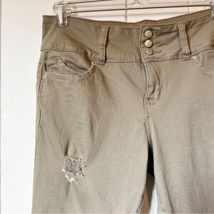 Royalty for Me Wanna Betta Butt? Khaki Ankle Pants. Have Stretch. Size 12.